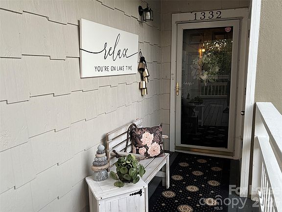 5th image of 1332 Torrence Cir