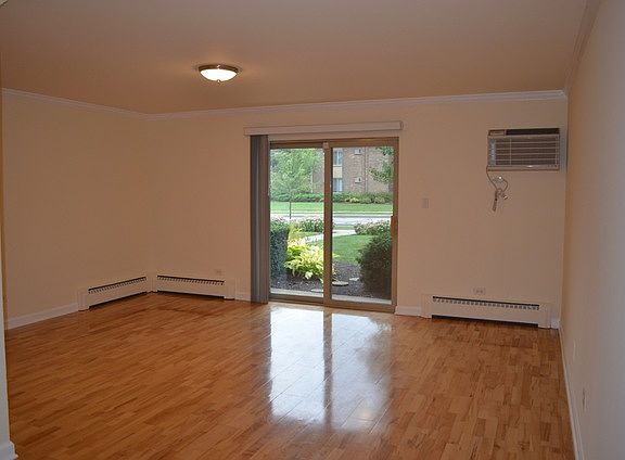 3rd image of 2407 N Kennicott Dr APT 1A