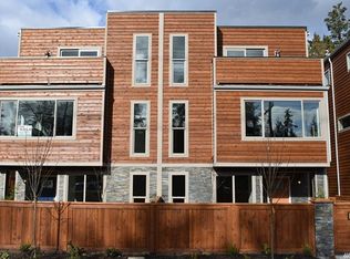 18517 71st Ave NE, Kenmore, WA 98028