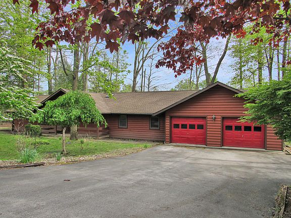 3rd image of 2752 Bay Rd
