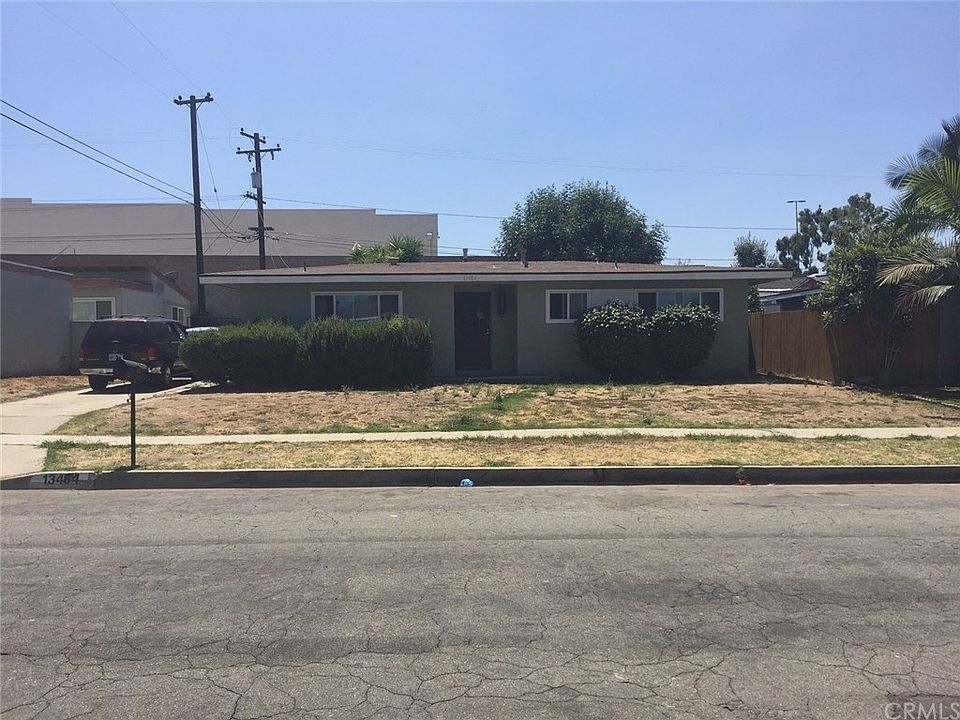 1st image of 13484 Trumball St