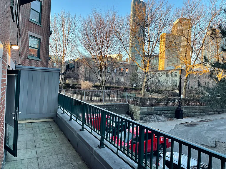 Massachusetts Ave — Photo 19