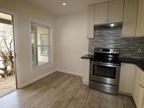 3rd image of 133 Saint Matthews Ave #B
