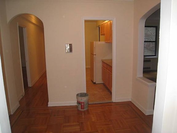 foyer in reverse