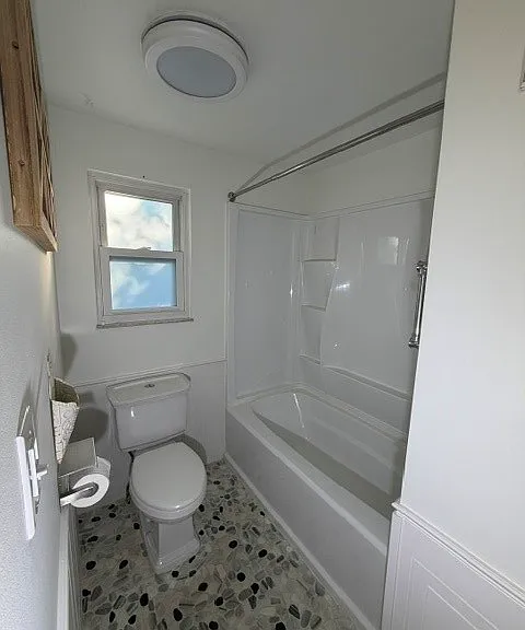 107 Grover Ave #A — Photo 23