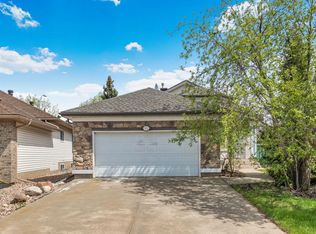 522 Hunters Way NW, Edmonton, AB T6R2W1