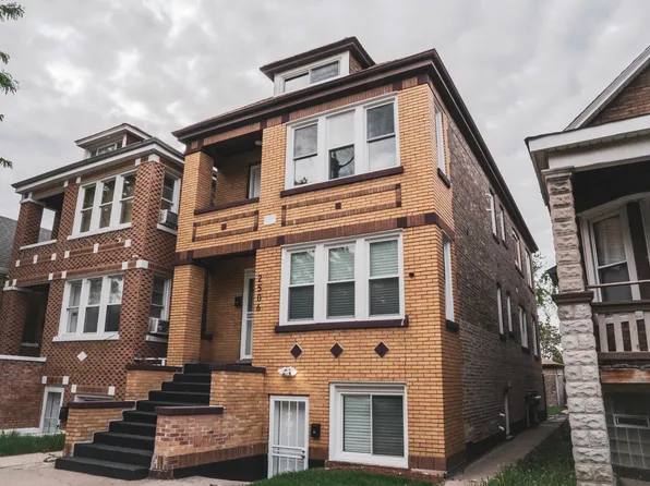 2506 W Lithuanian Plaza Ct, Chicago, IL 60629