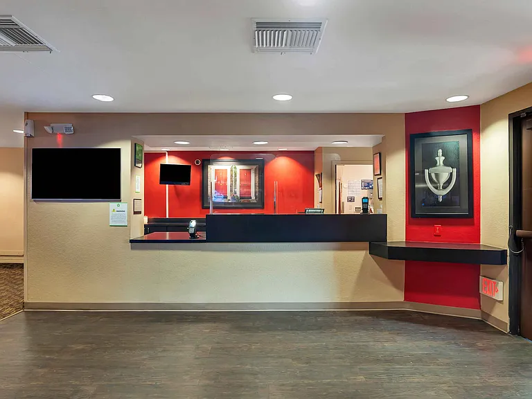 Lobby and Guest Check-in