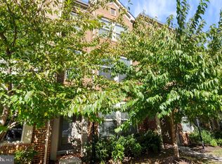 42268 Hampton Woods Ter, Ashburn, VA 20148