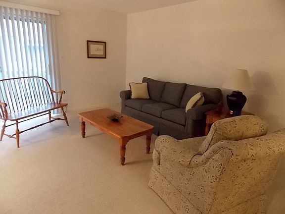 3rd image of 54 Plymouth Ct APT 201C
