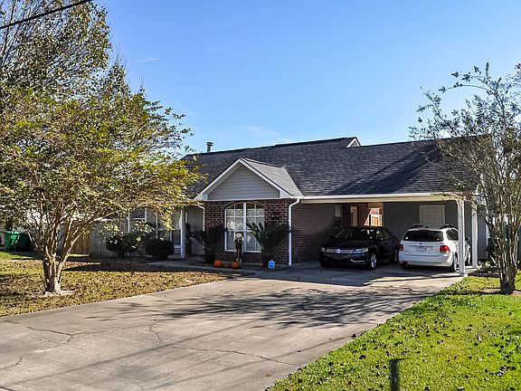 4th image of 13638 Joseph Dr