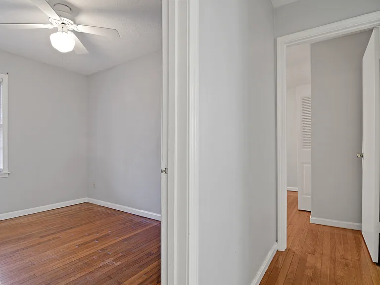 404 W Hill St — Photo 9