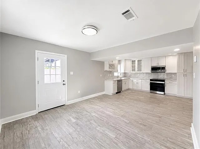 4472 Joycelyn Dr — Photo 13