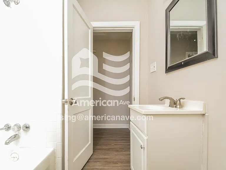 59299_010_wm_-_main_bathroom_13233804.jpg