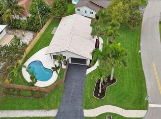 518 Linnet Cir, Delray Beach, FL 33444