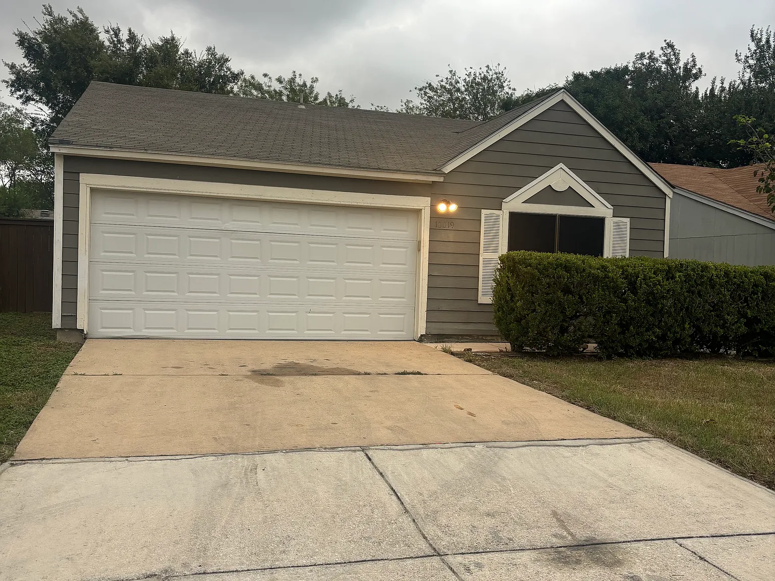 3 bed, 1187 sqft, $1,700 — Photo 1