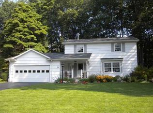 48 Brentwood Ln, Fairport, NY 14450