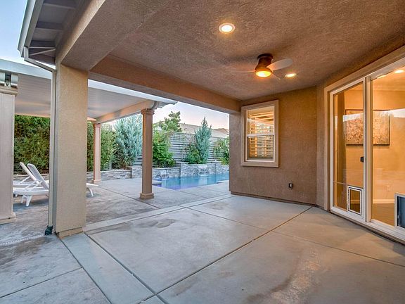 4th image of 300 Chandler Ct