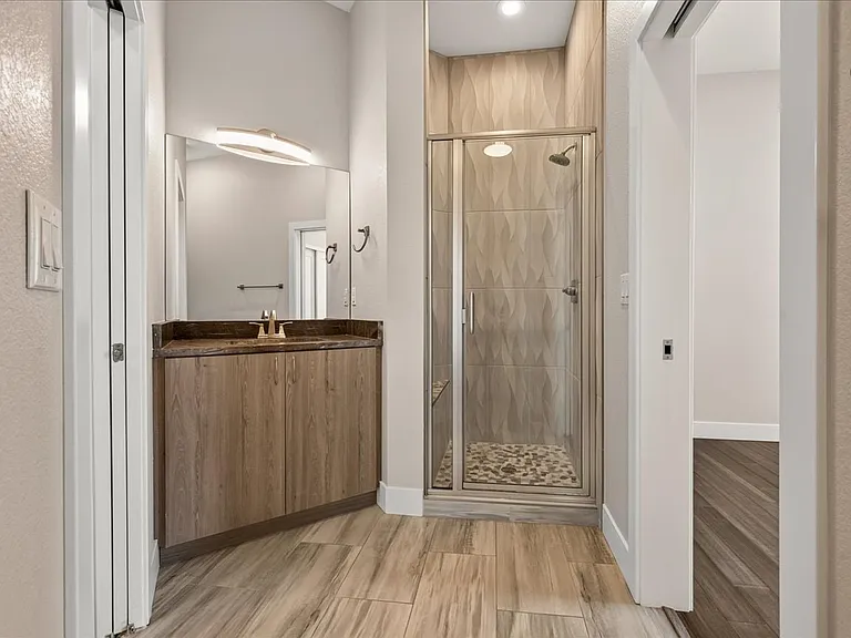 1407 Rogers Ct — Photo 14