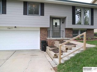 15617 N Cir, Omaha, NE 68135