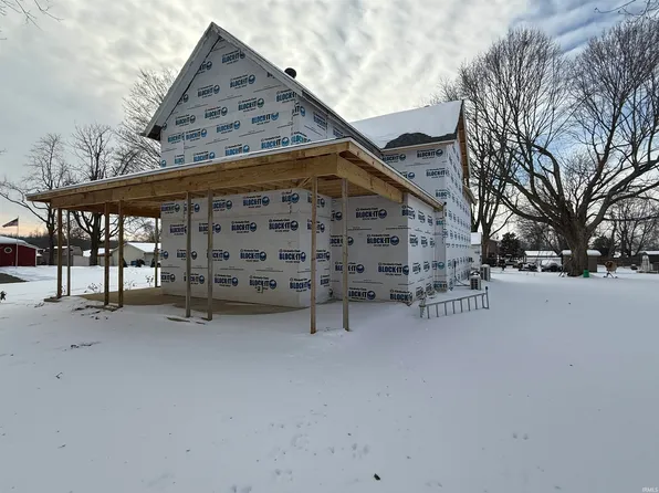 8522 Windsor Dr, Newburgh, IN 47630