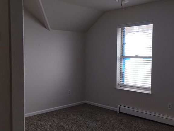 5th image of 208 N B St #3