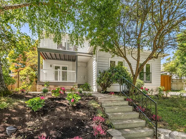 4311 37th Avenue NE, Seattle, WA 98105