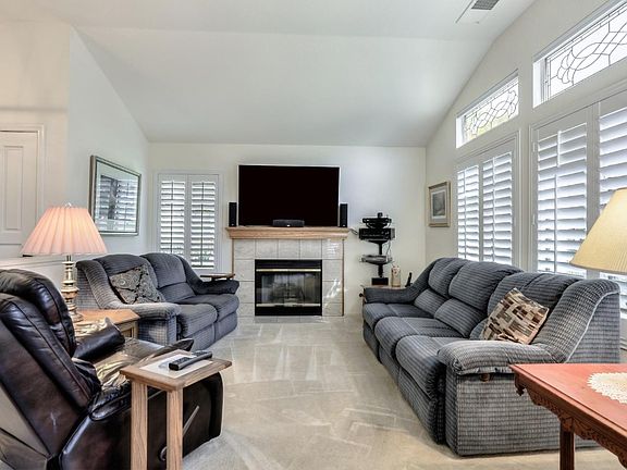 4th image of 7691 Galloway Dr