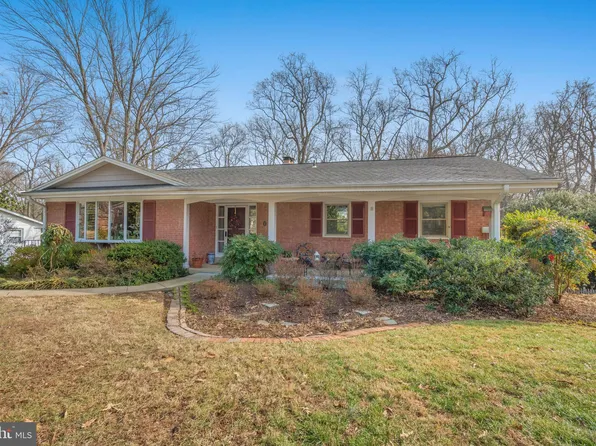 9205 Volunteer Dr, Alexandria, VA 22309