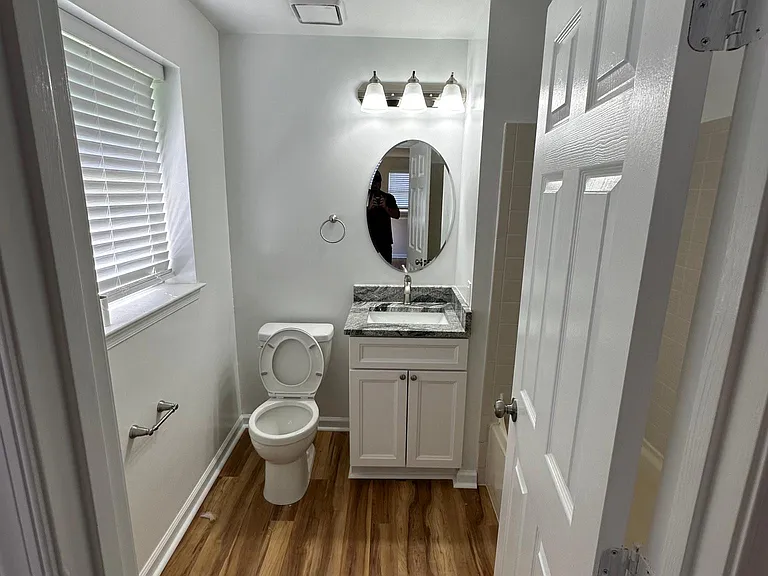 1915 Christiana Ct — Photo 22