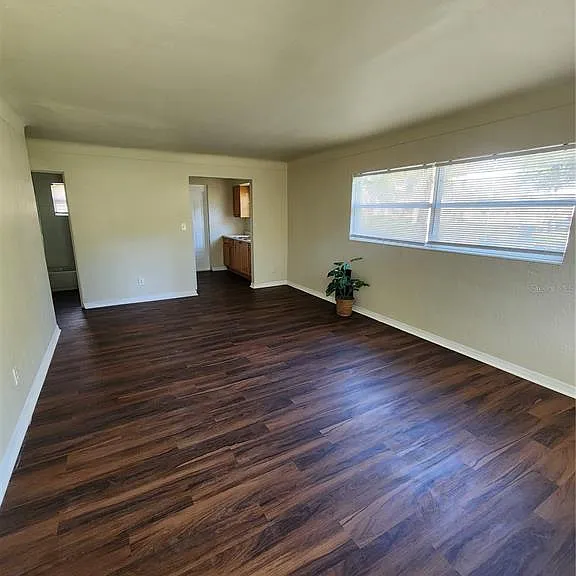 2219 Highland St S #1 — Photo 2