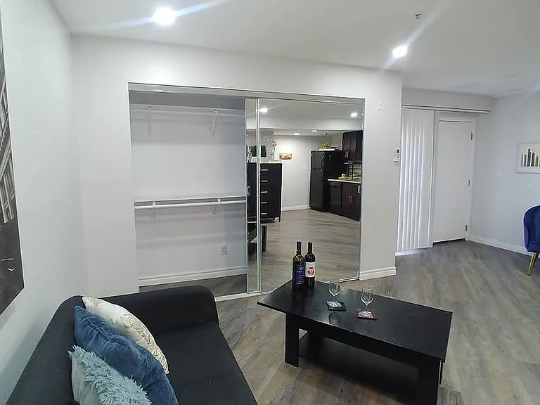 Villa De Adel Apts — Photo 37