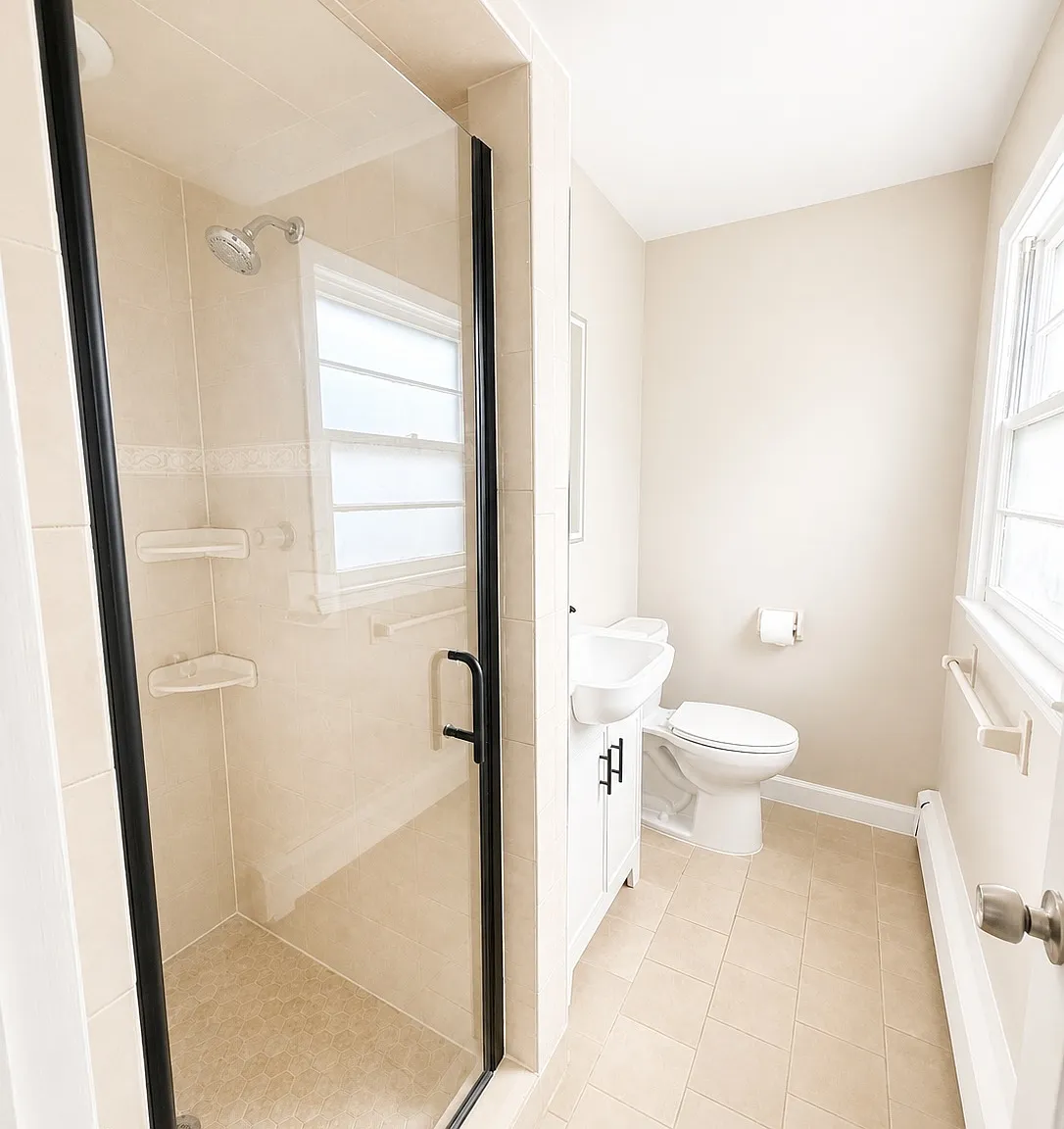3 bed, 1300 sqft, $3,100 — Photo 3