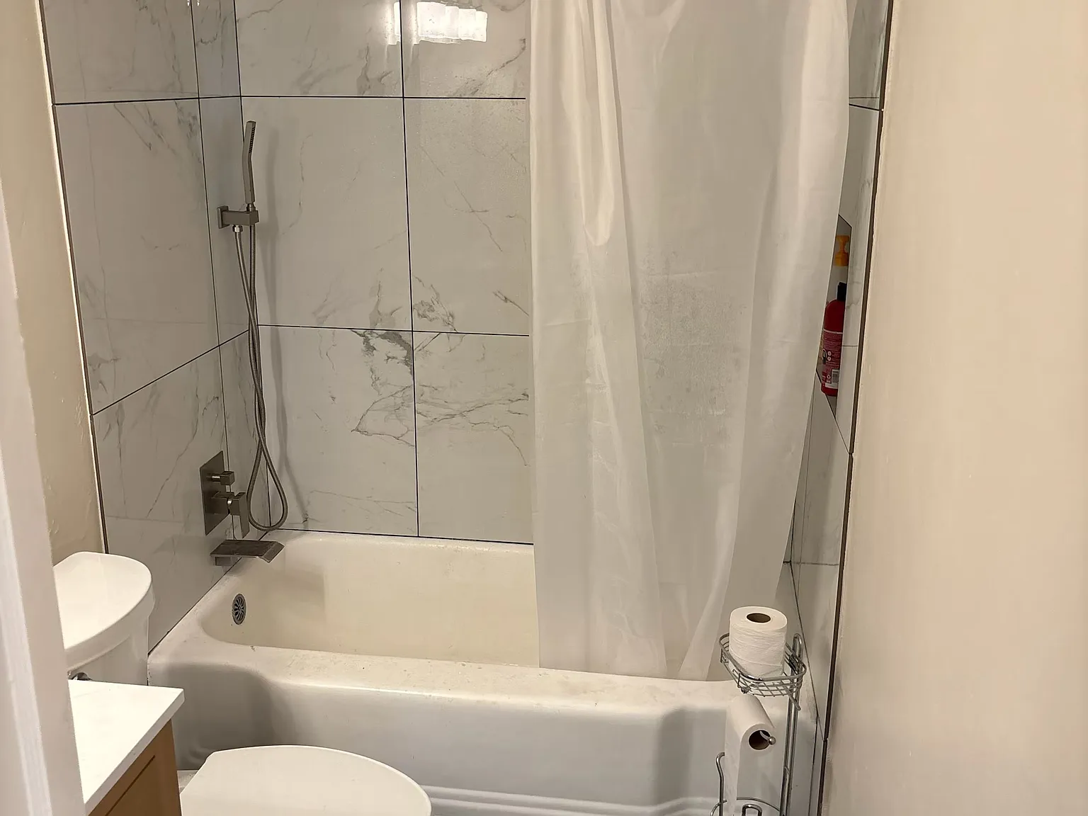 3 bed, 1105 sqft, $1,995 — Photo 4