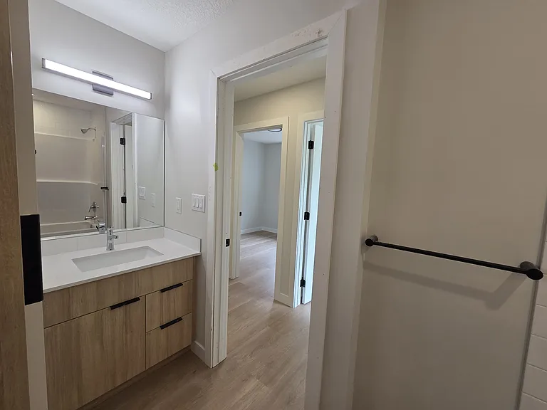 6203 109a St NW #2 — Photo 5