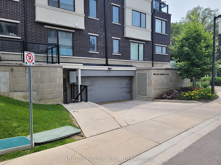 300 Alex Gardner Cir #55 — Photo 4
