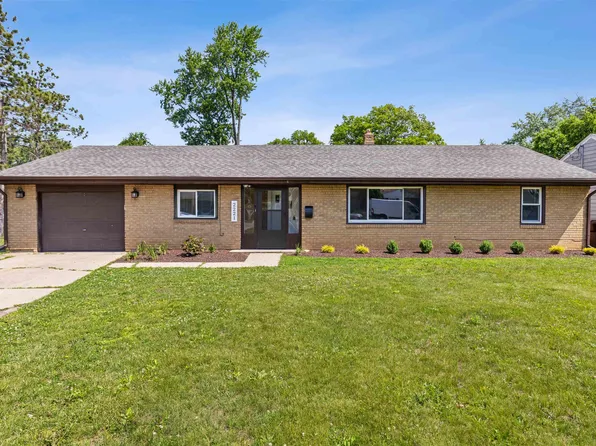 2221 Sharon Ave, Rockford, IL 61103