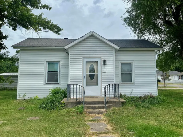 601 Sixth & Cherry, Montgomery City, MO 63361