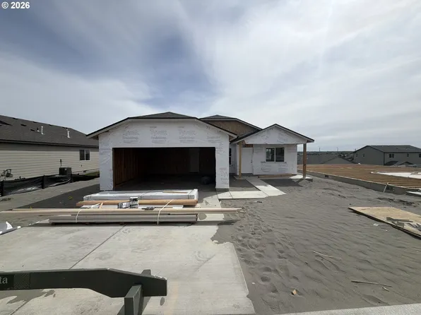 872 E Kinsley Ave, Hermiston, OR 97838