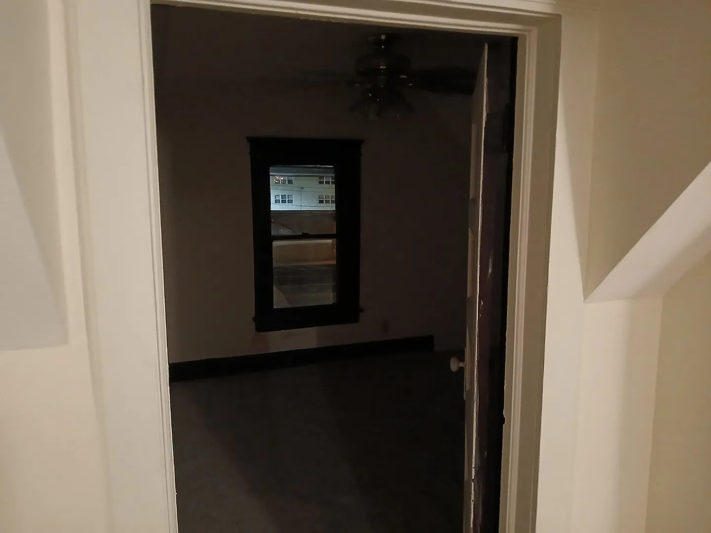 2 bed, 800 sqft, $895 — Photo 2