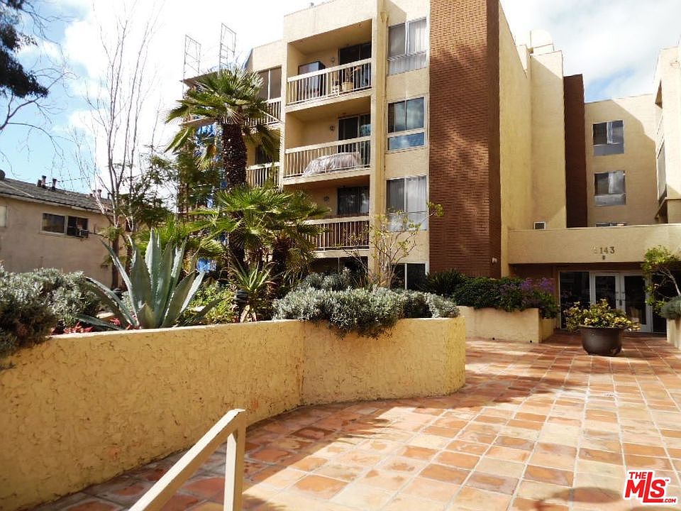 1st image of 5143 Bakman Ave APT 108