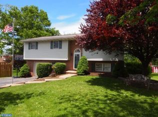 205 S Ridge Rd, Reinholds, PA 17569