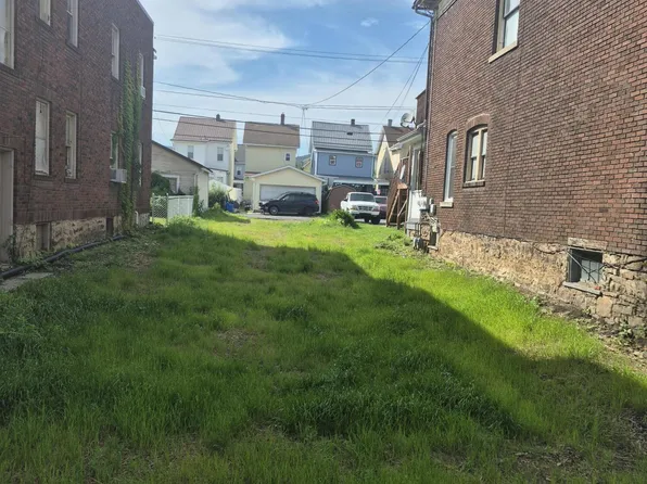 2816 Broad Ave, Altoona, PA 16601