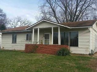 1706 Oak Grove Ave, Sterling, IL 61081