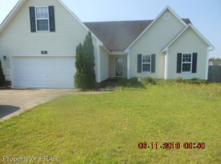 76 Stonewall Ct, Spring Lake, NC 28390