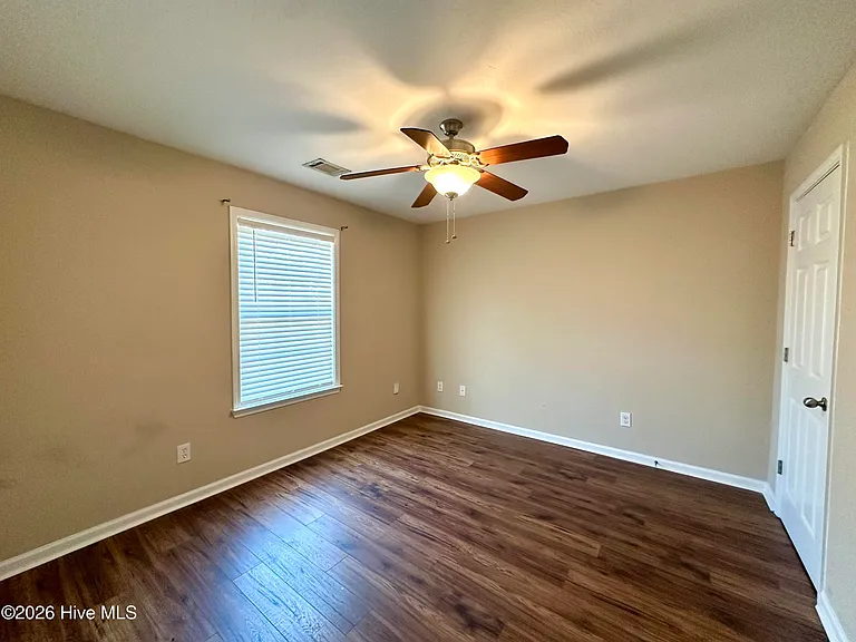 1730 Elizabeth St — Photo 6