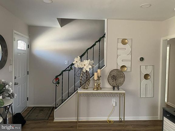 2nd image of 820 Templecliff Rd