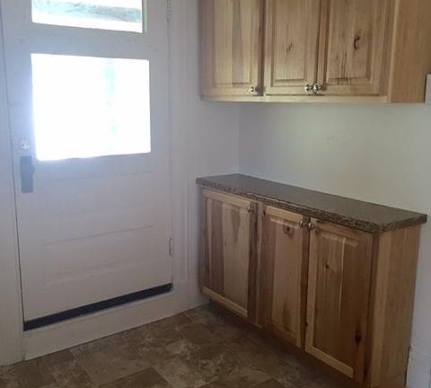 4th image of 830 N Weber St APT 5
