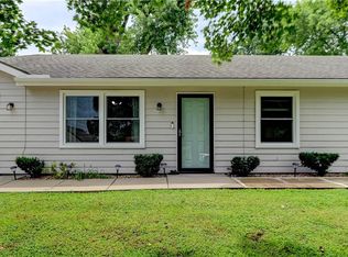 902 Birch St, Eudora, KS 66025