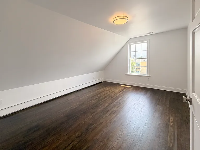 617 Warren St #2 — Photo 11